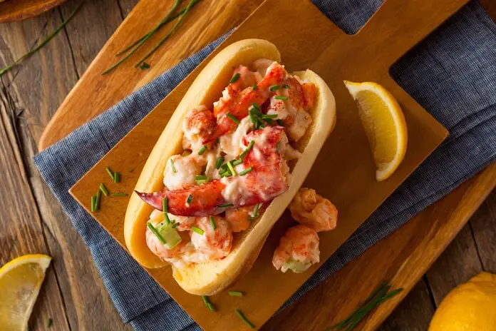 lobster roll seafood