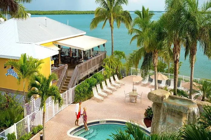 Flippers on the Bay Fort Myers Beachfront Restaurants